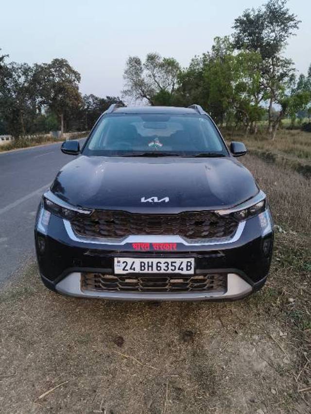 https://images10.gaadi.com/usedgaadi-sellcar/UsedCar/75a337af-4043-4f07-9501-d6f631067ffe/9b848f0f-9cd6-4b25-89a2-adc841489db0.jpg?imwidth=6400