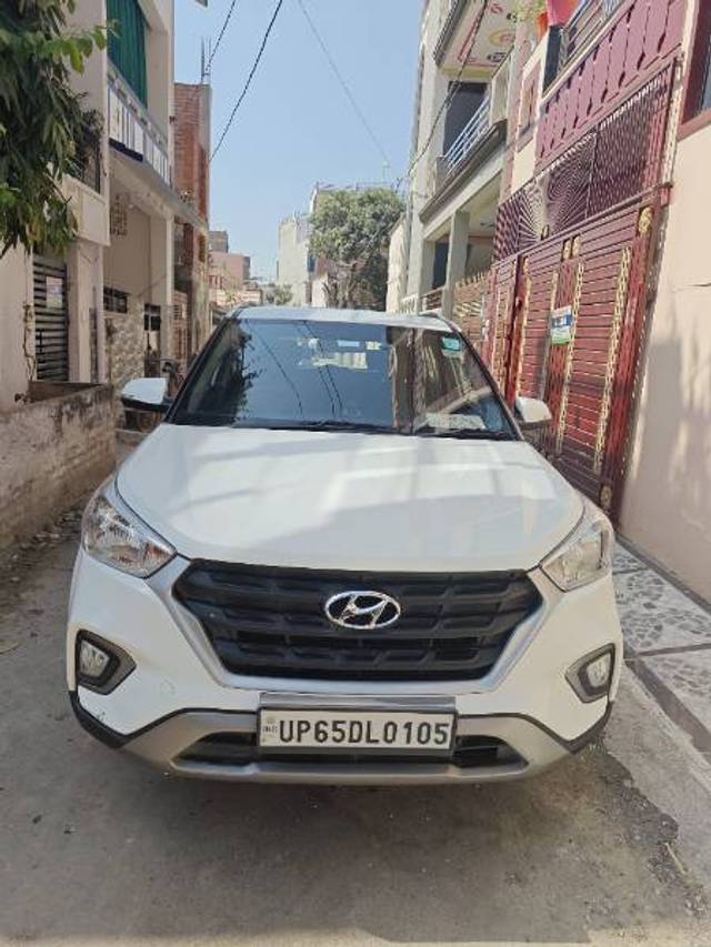 https://images10.gaadi.com/usedgaadi-sellcar/UsedCar/75adb10c-6ff3-476a-8a0b-46dedb25d563/8a3f517b-93ec-4ac3-8216-4d7ab796fa2e.jpg?imwidth=6400