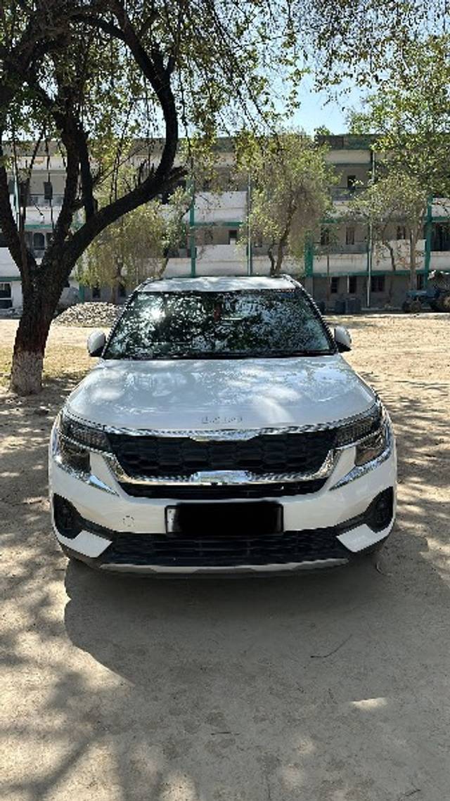 https://images10.gaadi.com/usedgaadi-sellcar/UsedCar/75b0502f-97ca-4171-8f08-b9af4de02168/9dfe49c0-f131-4666-8fa8-a8315d06d423.jpg?imwidth=6400