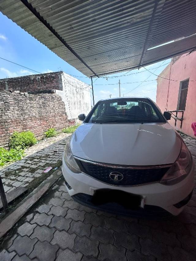 https://images10.gaadi.com/usedgaadi-sellcar/UsedCar/75fa0b0d-7baf-4aff-bf34-5b5b4772d1b7/b7bfe338-8355-412d-85e5-b7f7e4c19af3.jpeg?imwidth=6400