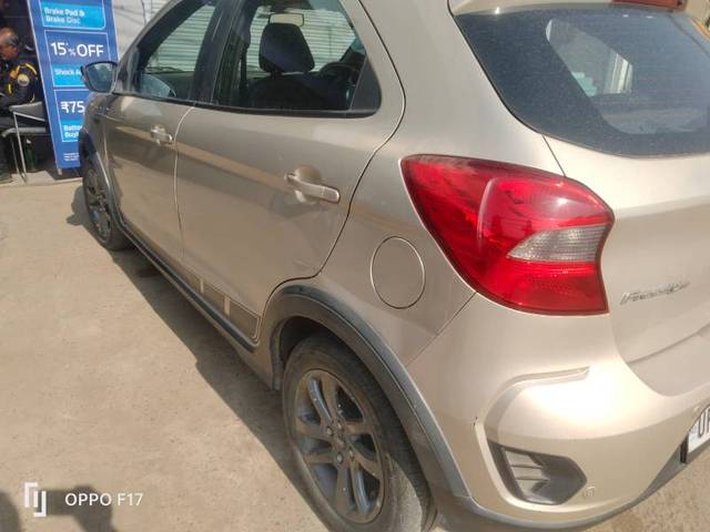 https://images10.gaadi.com/usedgaadi-sellcar/UsedCar/7638017e-db76-48fa-b297-4a2ead6af747/abb4697d-a290-4532-927b-6e3da20651d1.jpg?imwidth=6402