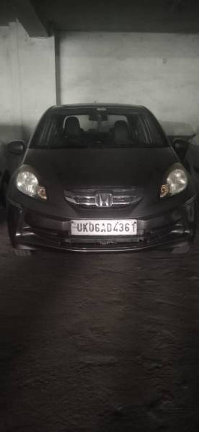 https://images10.gaadi.com/usedgaadi-sellcar/UsedCar/7641bcdb-82ab-48ca-85b4-c4939dc920d4/db841aac-ca98-47bf-a9ac-fda8df1019b8.jpg?imwidth=6400