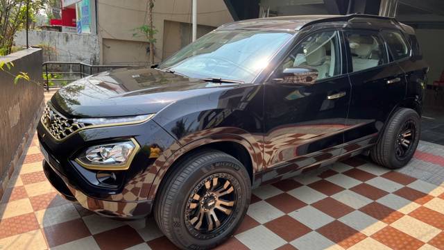 https://images10.gaadi.com/usedgaadi-sellcar/UsedCar/76d6ee8d-09bf-4fea-9123-59f30f2cbc24/eb685b4d-aec1-46b2-ad8f-e0f7a6b11d86.jpeg?imwidth=6400