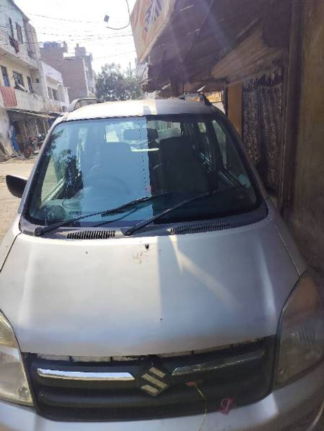 https://images10.gaadi.com/usedgaadi-sellcar/UsedCar/76df4d22-2931-4abe-99f7-cfbb65013995/489f2f6d-9360-4e0b-8115-ad4f52f3c29e.jpg?imwidth=6400