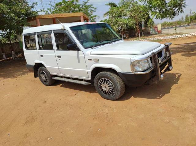 https://images10.gaadi.com/usedgaadi-sellcar/UsedCar/76fca3a4-96b4-4de5-9736-f5a7604d22f8/8634715f-07f3-46b1-a18c-6acf6cbc693f.jpg?imwidth=6400