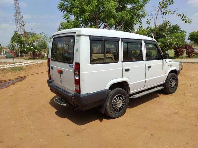 https://images10.gaadi.com/usedgaadi-sellcar/UsedCar/76fca3a4-96b4-4de5-9736-f5a7604d22f8/c53cd62e-b327-4188-abf9-6e8ac22c5cda.jpg?imwidth=6402