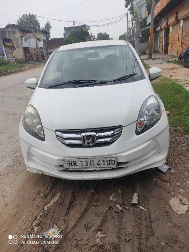 https://images10.gaadi.com/usedgaadi-sellcar/UsedCar/7730552d-cc4d-48e0-bb34-d65644ac17d9/c2181c1b-ad18-429c-b198-1d04ea365570.jpg?imwidth=6400