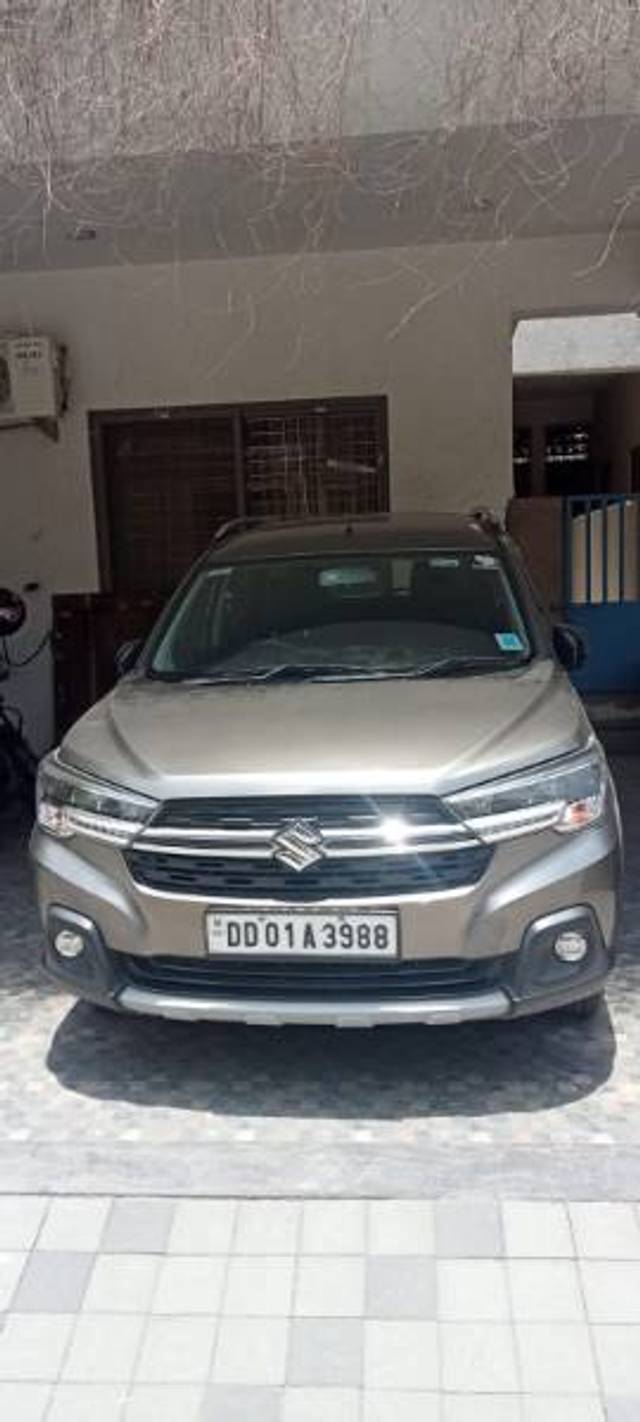 https://images10.gaadi.com/usedgaadi-sellcar/UsedCar/777567b1-8915-4f44-aaac-f8db0953a78c/e89e7ade-2ca2-40a9-b0e5-50a7f0798837.jpg?imwidth=6402