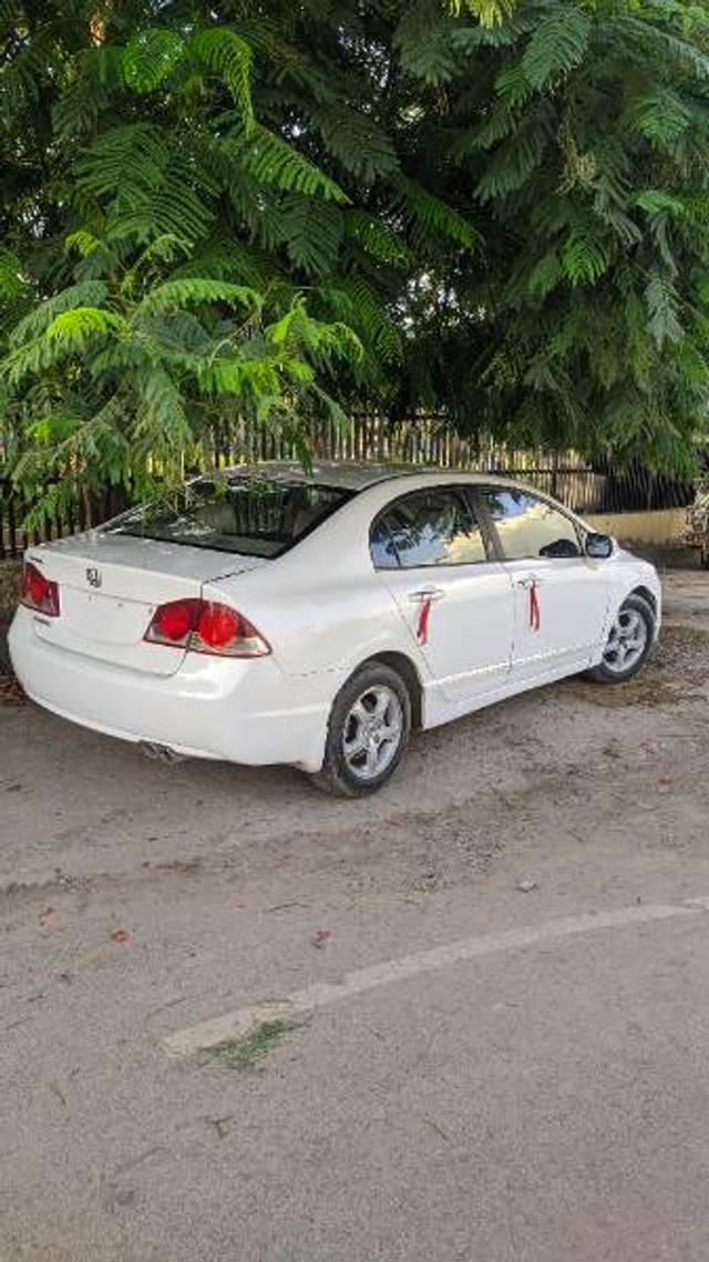 https://images10.gaadi.com/usedgaadi-sellcar/UsedCar/777e4c3a-3ea4-450f-8ef4-543c92abb26a/42019897-5250-4c93-b458-8b3c4f6e0055.jpg?imwidth=6402