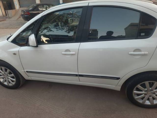 https://images10.gaadi.com/usedgaadi-sellcar/UsedCar/77b38c6e-93d9-426d-a55c-3a94b3d71c29/10dffd28-c9cd-4860-bd7c-d3454b6ea83b.jpg?imwidth=6402