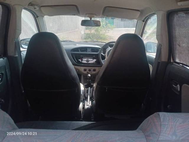 https://images10.gaadi.com/usedgaadi-sellcar/UsedCar/77b402f8-0a99-4338-bcbb-6586a7296b8a/76c8cdf7-7019-45ea-bb3f-ebe4e8055c08.jpg?imwidth=6402