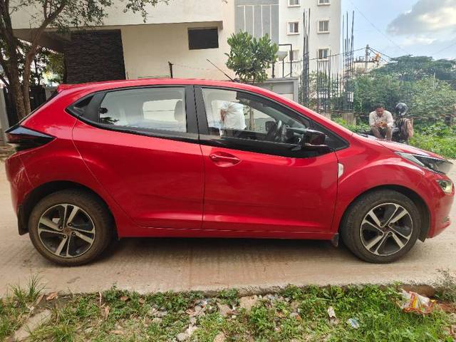 https://images10.gaadi.com/usedgaadi-sellcar/UsedCar/77b550e4-56ab-4fc4-9013-3b9cf048fb3a/b8a62bd7-5d94-4524-a635-698e182025e5.jpg?imwidth=6401