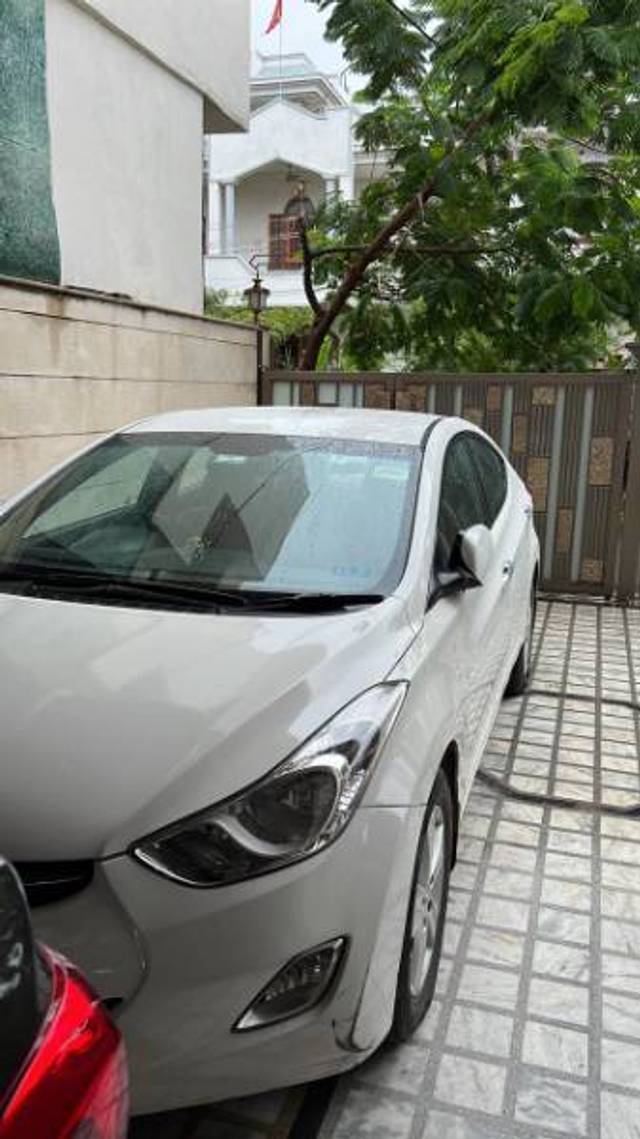 https://images10.gaadi.com/usedgaadi-sellcar/UsedCar/77eee144-b9cb-413e-aad4-74d847dae4e9/46d89b12-b500-4fb3-b45d-53eab0249ad6.jpg?imwidth=6402