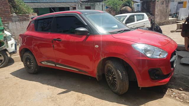 https://images10.gaadi.com/usedgaadi-sellcar/UsedCar/77faf99f-3e4a-471f-9e37-18e1a0067e19/885d087d-8086-4a3c-a08e-1f6a2f10a9d9.jpeg?imwidth=6401
