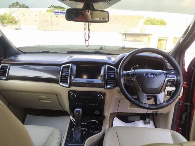 https://images10.gaadi.com/usedgaadi-sellcar/UsedCar/7896af2d-0bff-4b26-88b1-03657b443623/2d2b1d4d-7956-4f5c-8ce9-29cac0bec317.jpeg?imwidth=6402