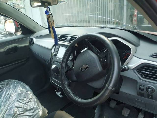 https://images10.gaadi.com/usedgaadi-sellcar/UsedCar/78efc979-600a-4b0a-a121-da83c579a30f/e337615d-8615-4244-a65a-3fe240c44cfe.jpg?imwidth=6401