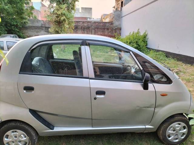 https://images10.gaadi.com/usedgaadi-sellcar/UsedCar/79438e7a-cbd1-4372-92a3-236e9f6176bc/f05bad39-d53c-485c-9a31-25d44645aa3a.jpg?imwidth=6401