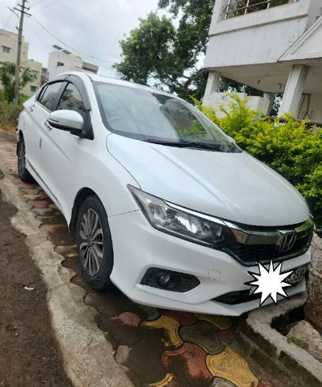 https://images10.gaadi.com/usedgaadi-sellcar/UsedCar/79446767-d2de-4adc-bb36-f718761935da/77c09a6e-a5c0-4063-a391-e5d18abb6f80.jpg?imwidth=6400