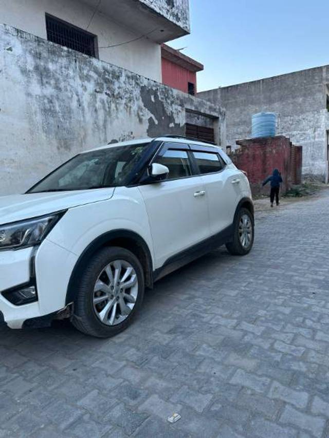 https://images10.gaadi.com/usedgaadi-sellcar/UsedCar/79515f10-6d52-4c58-8666-0a0341b71602/babf7403-c610-4b97-8dac-d7d77f8fca10.jpg?imwidth=6400