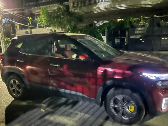 https://images10.gaadi.com/usedgaadi-sellcar/UsedCar/7968b596-e813-4dba-a8b6-ec3dfde4cfaa/b22f5cf5-5633-4d1c-98b5-64891c0649d6.jpg?imwidth=6401