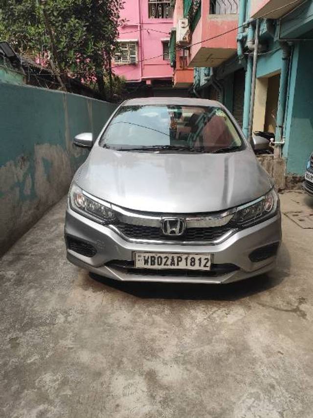 https://images10.gaadi.com/usedgaadi-sellcar/UsedCar/79700369-3509-416b-9748-ac321eeb20f1/d9c69145-003a-4f0e-963a-f23636e800e2.jpg?imwidth=6400