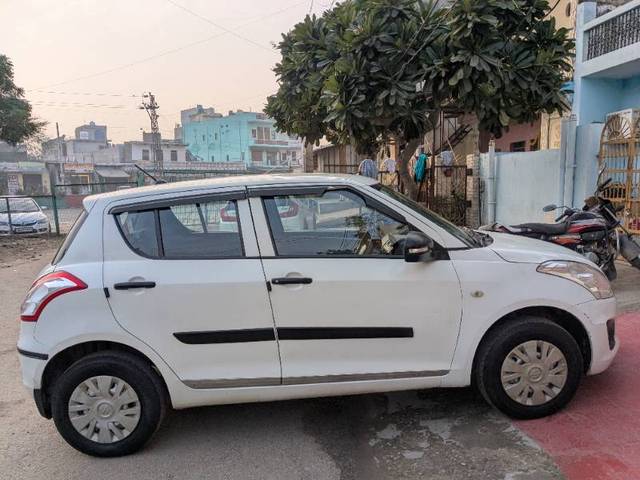 https://images10.gaadi.com/usedgaadi-sellcar/UsedCar/79967224-bb00-4a70-ba54-3d4a72e74ecd/7ae55f19-07d5-491b-93a1-0e90e58392f4.jpg?imwidth=6401