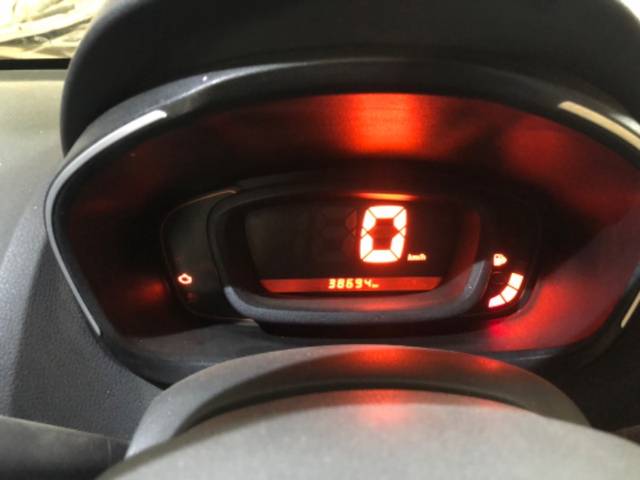 https://images10.gaadi.com/usedgaadi-sellcar/UsedCar/79a5ca00-5d0c-4309-bacf-0742a17020ff/10831203-7696-4c3c-9b29-c56086acae9f.jpeg?imwidth=6402