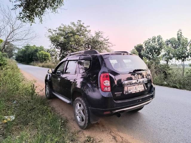 https://images10.gaadi.com/usedgaadi-sellcar/UsedCar/79b31e55-7232-4320-bdce-ede36e040e6c/777ef3e9-7c7d-45f5-b86c-78936bf24dd8.jpg?imwidth=6402