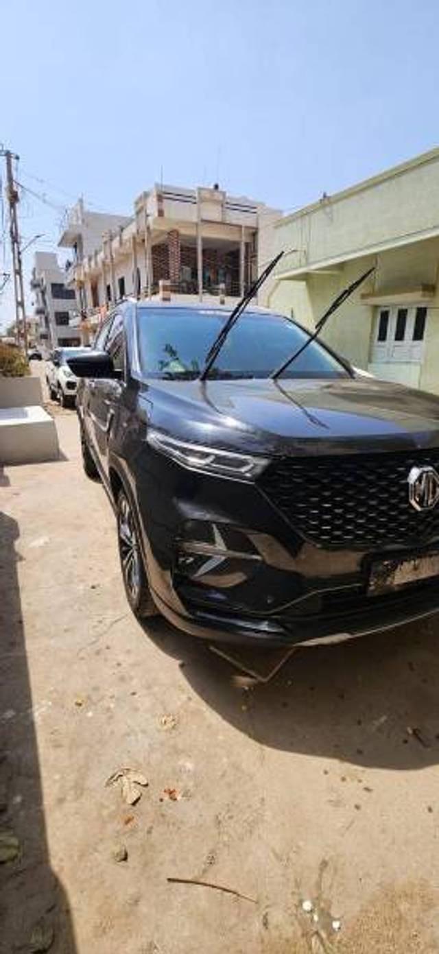 https://images10.gaadi.com/usedgaadi-sellcar/UsedCar/79dceb91-b652-40b8-8f3d-5e16f5eba890/635fbadf-e591-4b83-9f7e-7c9ae3ecc438.jpg?imwidth=6400