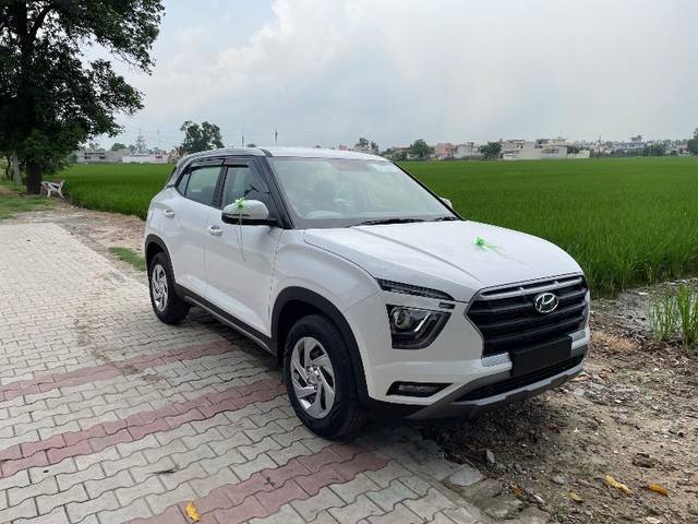 https://images10.gaadi.com/usedgaadi-sellcar/UsedCar/79eb24c8-bd8f-4e09-a926-54734ea70c3a/a4b11216-6406-46f2-bdb6-225114b7459c.jpg?imwidth=6400