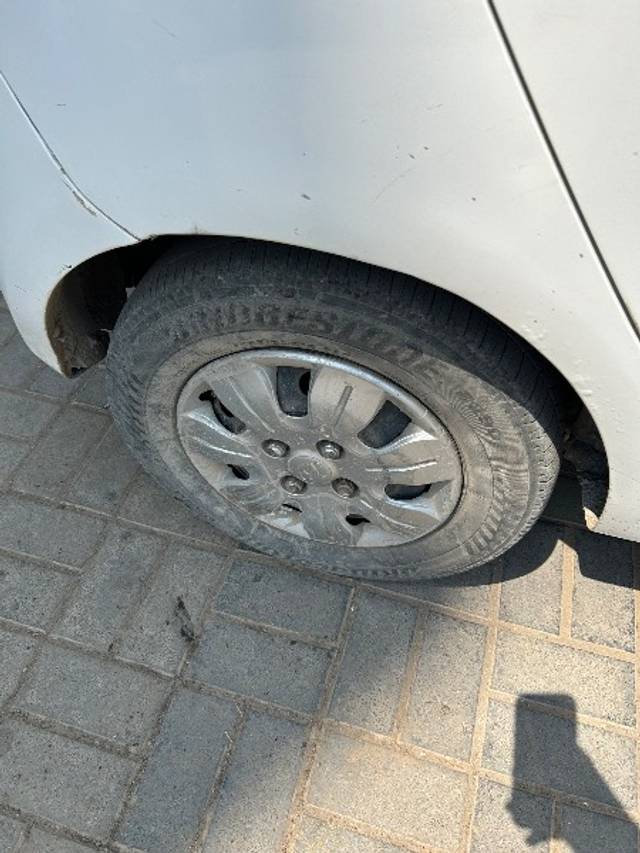 https://images10.gaadi.com/usedgaadi-sellcar/UsedCar/7a35592d-ba55-43da-be47-173daee15056/a4b1e81f-3cef-492f-a88b-7a533fa20f04.jpeg?imwidth=6401