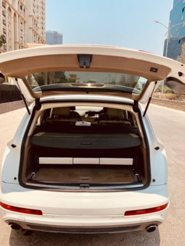 https://images10.gaadi.com/usedgaadi-sellcar/UsedCar/7aae2bd4-3b6d-4e35-ad4b-6980d4297a08/ee6289f4-8d33-45dc-9580-c1b031447e16.jpeg?imwidth=6401