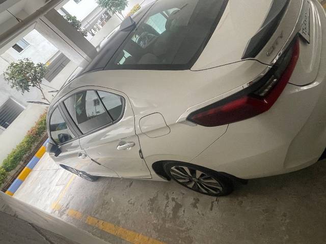 https://images10.gaadi.com/usedgaadi-sellcar/UsedCar/7ae57b07-8126-4cbb-ae6c-81e4e56293a1/e46eb06a-188f-4b0b-98af-5b53a7ccef90.jpg?imwidth=6400