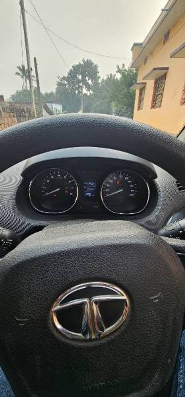 https://images10.gaadi.com/usedgaadi-sellcar/UsedCar/7b3de889-ea18-4f7d-892a-a41f32fde412/5b2690b9-22bf-48c6-8200-1180624c9a56.jpg?imwidth=6400