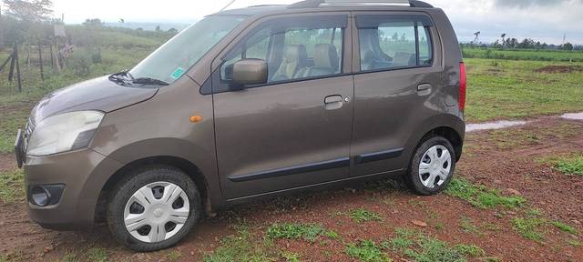 https://images10.gaadi.com/usedgaadi-sellcar/UsedCar/7b457885-dea8-4903-a315-d1f8430ce927/19de12fe-f3c5-4742-97ea-b78d00eb7bc2.jpg?imwidth=6400