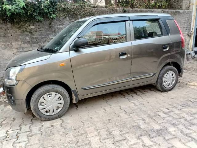 https://images10.gaadi.com/usedgaadi-sellcar/UsedCar/7b73bc07-89ce-41bc-baf9-75c6f1a6050e/87dad93d-a016-4188-9dba-b709dbe5274b.jpg?imwidth=6400