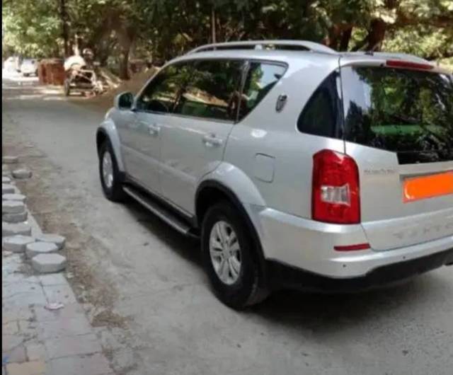 https://images10.gaadi.com/usedgaadi-sellcar/UsedCar/7b7ef902-b747-40a6-89d1-b72a2f677dd9/bfebe49e-cfe4-4f07-82ed-2f54c173710c.jpg?imwidth=6402