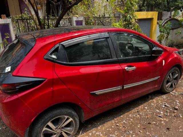 https://images10.gaadi.com/usedgaadi-sellcar/UsedCar/7b9a65e8-c2bf-4603-831c-8a025d0b652c/da9b332e-976b-4cf5-a9ae-25360f0e4521.jpg?imwidth=6401