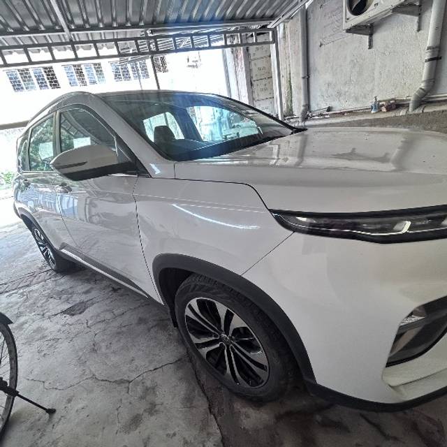 https://images10.gaadi.com/usedgaadi-sellcar/UsedCar/7bb6b091-0a9e-44b2-80bf-037cf157bd62/eed3e4ee-67be-4ef7-9b2d-334e4a5e0a75.jpeg?imwidth=6400