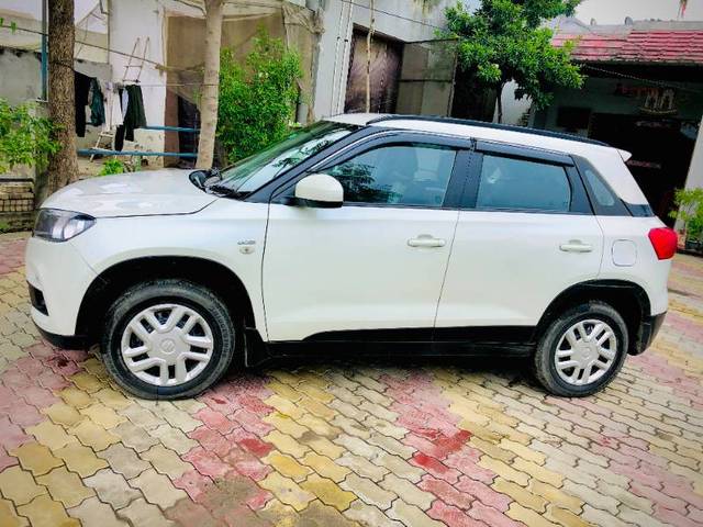 https://images10.gaadi.com/usedgaadi-sellcar/UsedCar/7c39007e-2ff9-4bc6-8778-82d56836228b/dfa9bc66-67e7-4fb3-b6f3-2010c80729d9.jpg?imwidth=6400