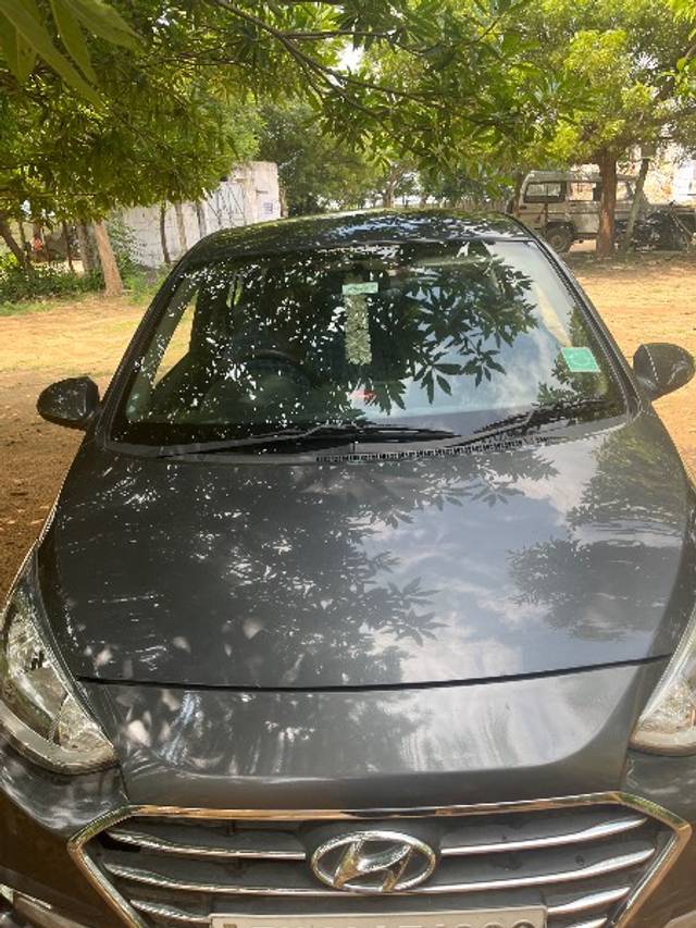 https://images10.gaadi.com/usedgaadi-sellcar/UsedCar/7c519a50-af05-4fc2-85fc-a0785f5dc3d4/0434adfe-74ff-4e3e-977f-14ed5d760d16.jpg?imwidth=6402