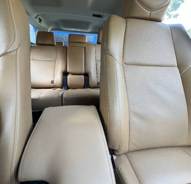 https://images10.gaadi.com/usedgaadi-sellcar/UsedCar/7c6fdc0d-14d2-43b0-9636-8f74dfa2b8cb/25f288b3-e46f-477b-8f70-4115408759e4.jpg?imwidth=6400