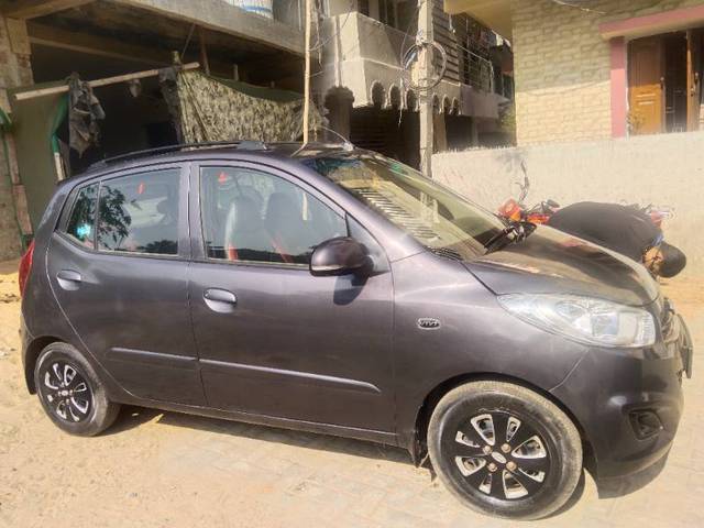 https://images10.gaadi.com/usedgaadi-sellcar/UsedCar/7cc873f3-4fbb-4426-b716-55ba29d22369/9bce4490-fbb2-44b5-ab8e-6d837cb222e4.jpg?imwidth=6400