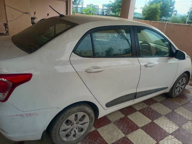 https://images10.gaadi.com/usedgaadi-sellcar/UsedCar/7d118372-e8b3-4a15-a059-ca18e18801e5/fe1773db-3372-4757-a741-d0e3635028d0.jpg?imwidth=6402