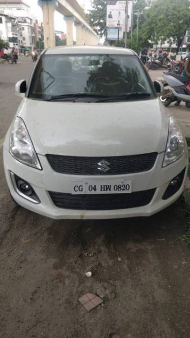 https://images10.gaadi.com/usedgaadi-sellcar/UsedCar/7d139ad1-368e-450d-b7de-cf879bcf4868/0d0f2f04-cb03-44fb-b081-6a2144ba0b6f.jpg?imwidth=6400