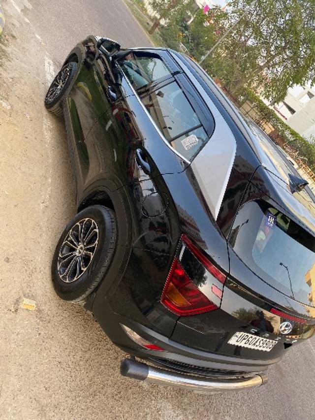 https://images10.gaadi.com/usedgaadi-sellcar/UsedCar/7d664264-e76c-49fe-a996-449b81f7c351/268f0a1a-e4da-4fe5-9fdb-eb9e036b9f1f.jpeg?imwidth=6400