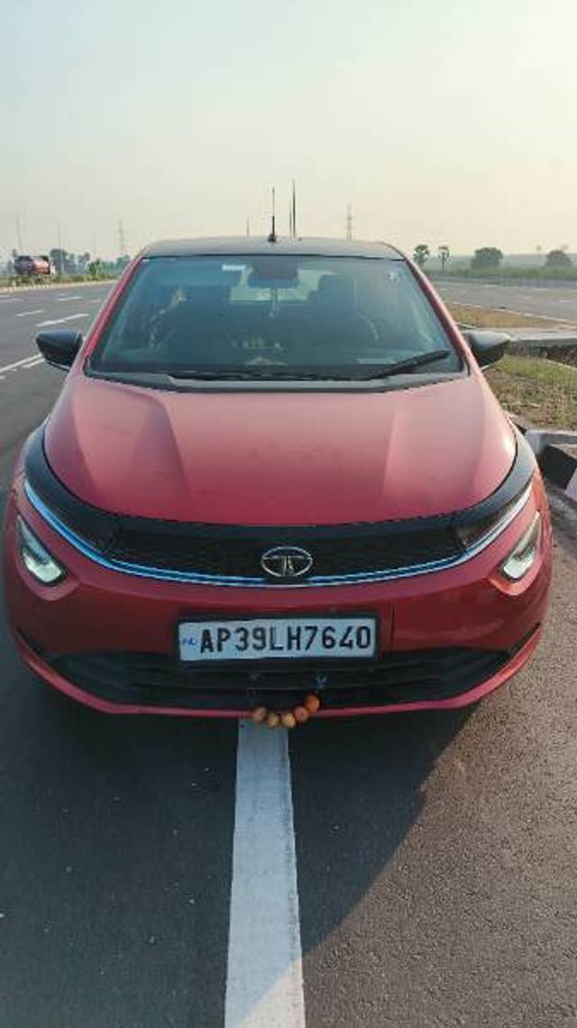 https://images10.gaadi.com/usedgaadi-sellcar/UsedCar/7ddc72d1-6154-40b9-ac5c-c6fa77e0e1b6/c160f692-4210-4019-95e9-ab3347c64287.jpg?imwidth=6400