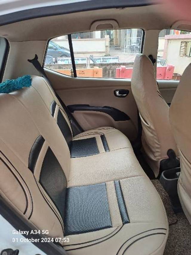 https://images10.gaadi.com/usedgaadi-sellcar/UsedCar/7df6fda3-7b95-4f0b-a2cc-889db5bb98d1/699ce2fc-57d2-4018-9619-106b5e6d529d.jpg?imwidth=6402