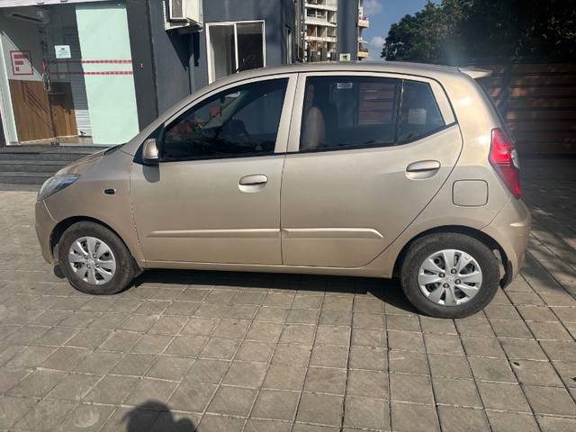 https://images10.gaadi.com/usedgaadi-sellcar/UsedCar/7e9e6cad-62b1-437b-bb0c-5b159616a965/49f6bbb8-1e91-4a34-a437-106eb24a1992.jpg?imwidth=6402