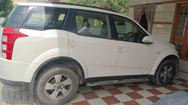 https://images10.gaadi.com/usedgaadi-sellcar/UsedCar/7ebf11f9-34df-4641-be80-185ea7dc5407/e074e09e-a4d0-471c-b24b-000e9e3509ec.jpg?imwidth=6400